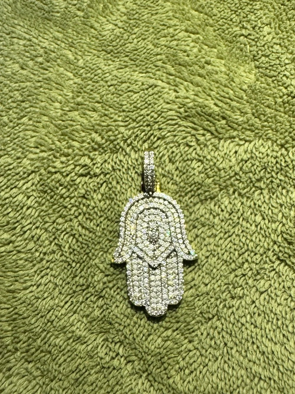3Ct Round Cut VVS1 D Diamond Hamsa Pendant – 14K Yellow Gold Finish